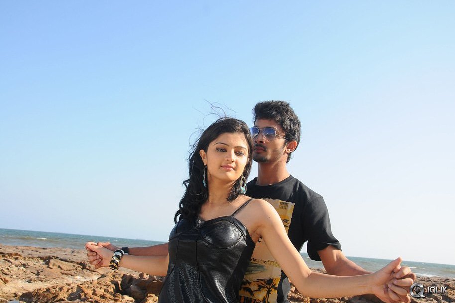 Ninne-Korukunta-Movie-Stills